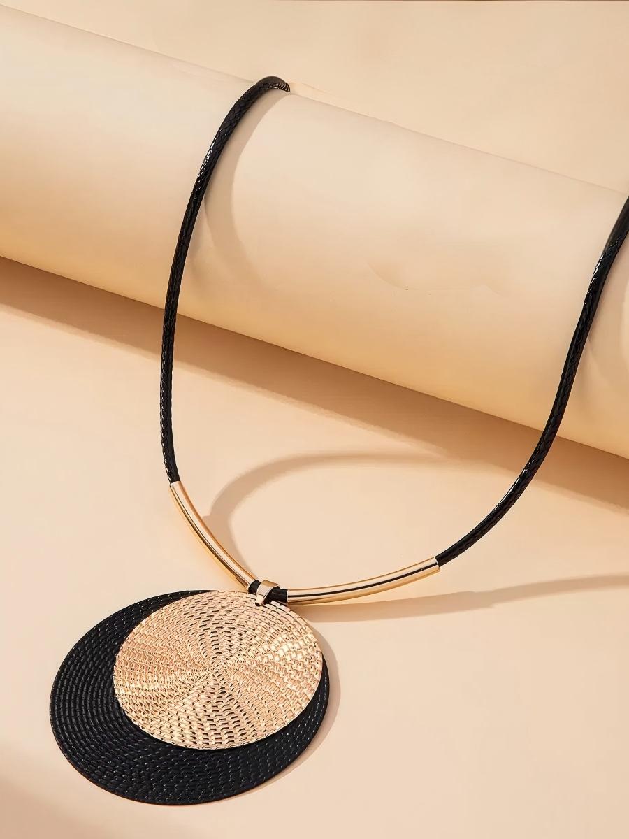 Circular Pendant Large Necklace