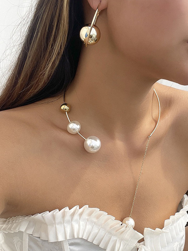 Elegant Lock Choker Necklace