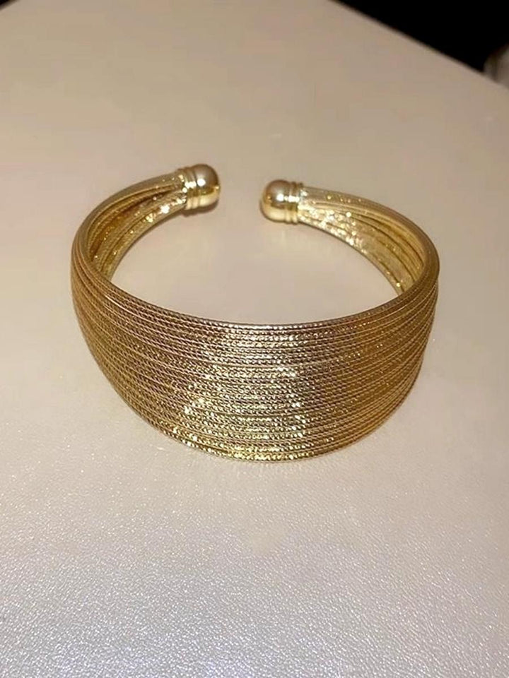 Line-style bracelet