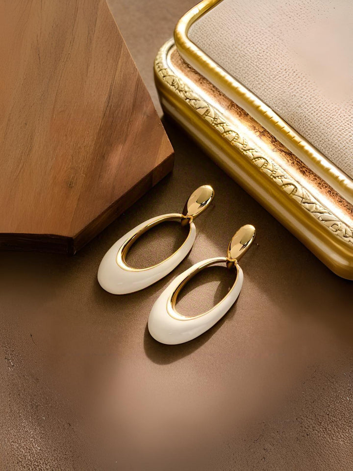 Openwork Oval Earrings