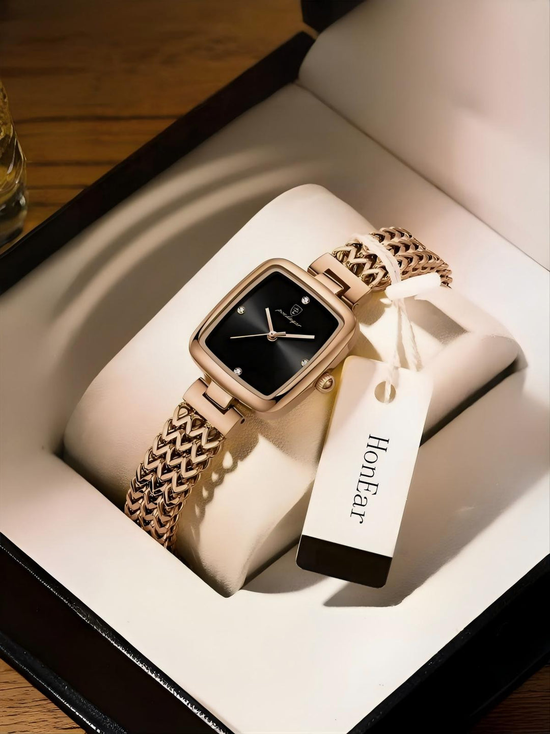 Fashionable Watches with Quartz Movements