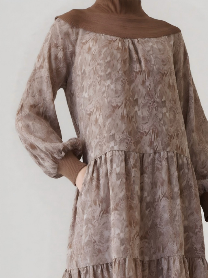 Loose-Fit Retro Shift Dress