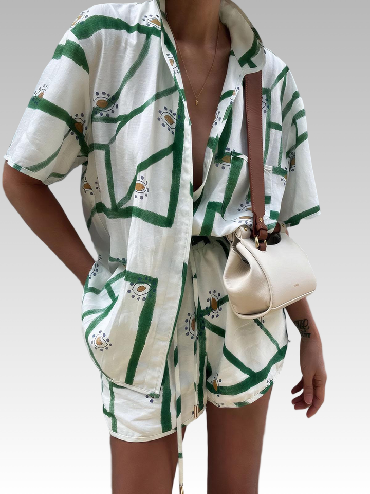 Contrast Color Striped Shorts Set