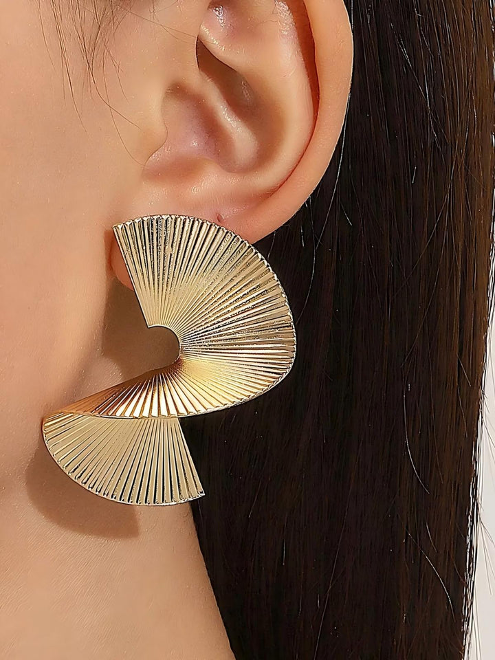 Wave-style earrings