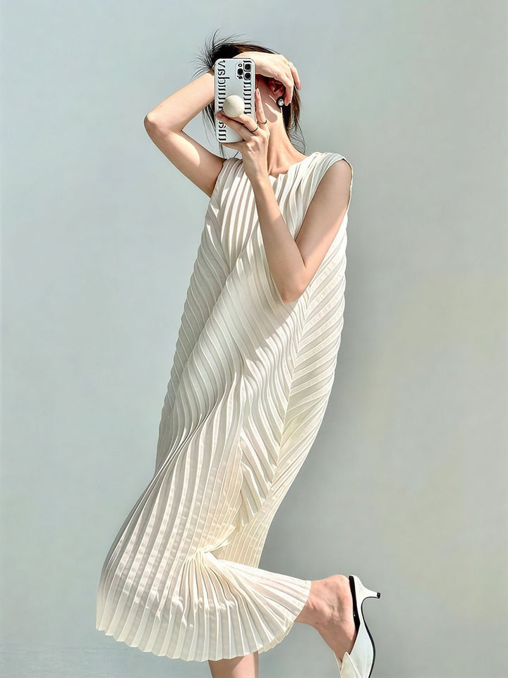 Circle Pleated Sleeveless Dress