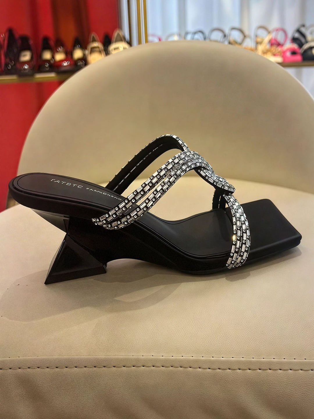Coarse Heels Diamond Slippers