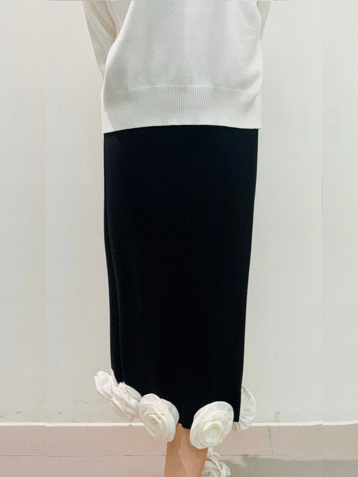 Elegant Floral Hem Midi Skirt