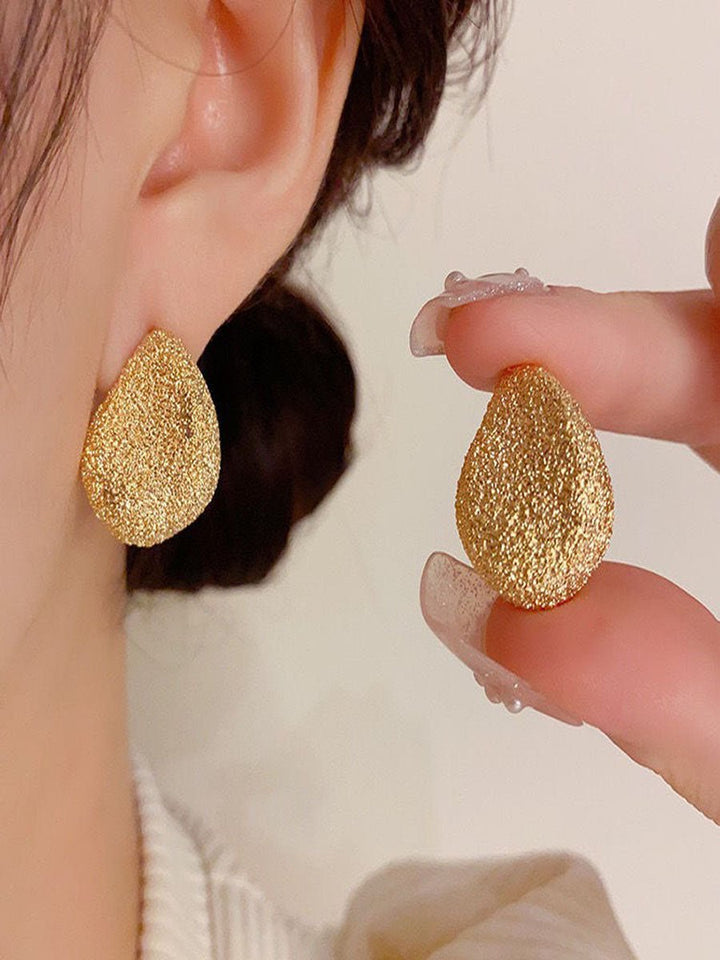 Metal Teardrop Earrings