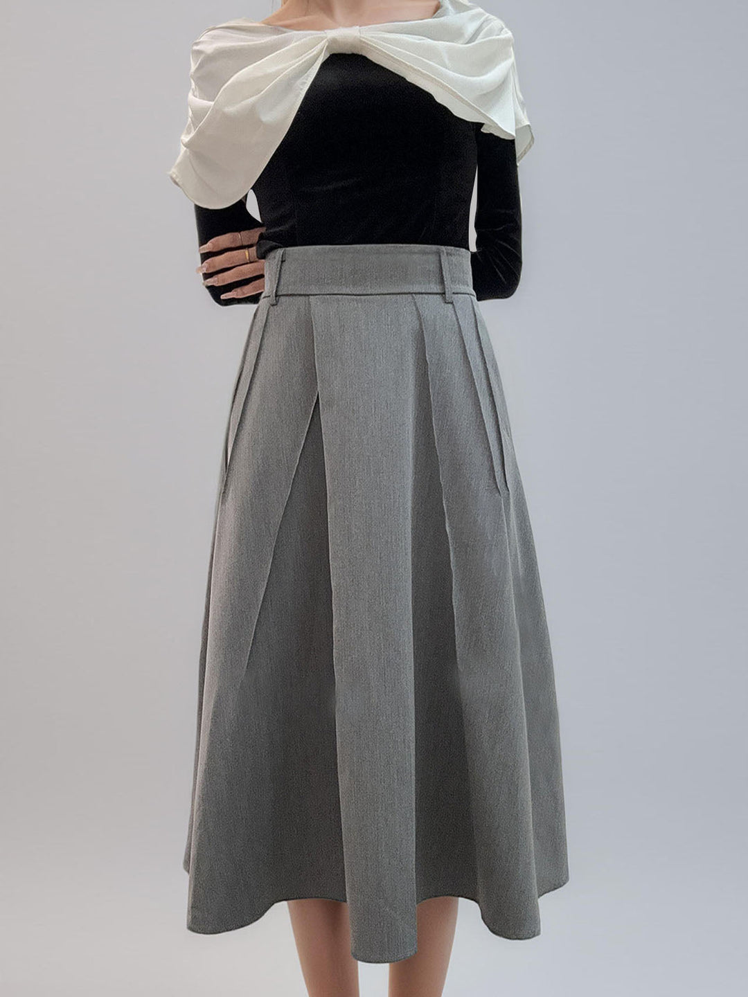 Mid Waist Flared Pleated Skirt