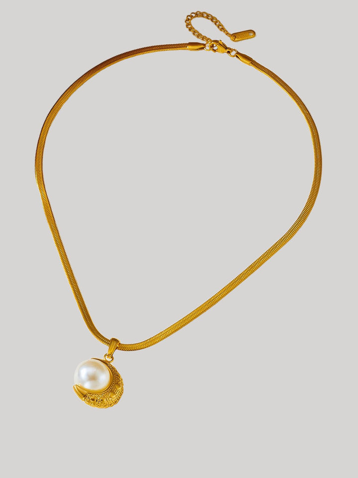 White Pearl Style Geometry Disc Necklace